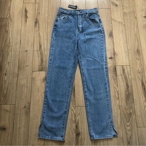 Women’s PrettyLittleThing Light Blue wash L30 Split Hem denim jeans size 4